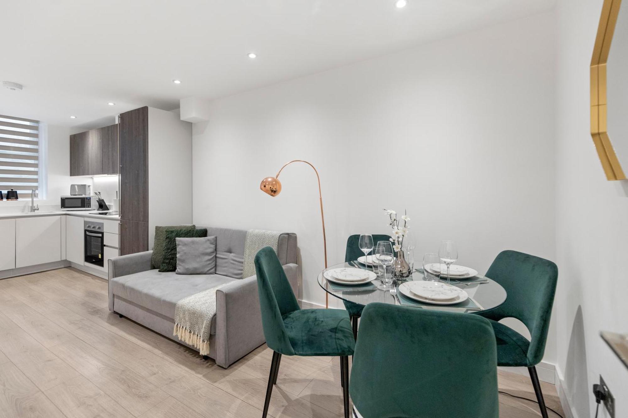 Spacious Luxury Apartment King Bed - Central Location London Exterior photo