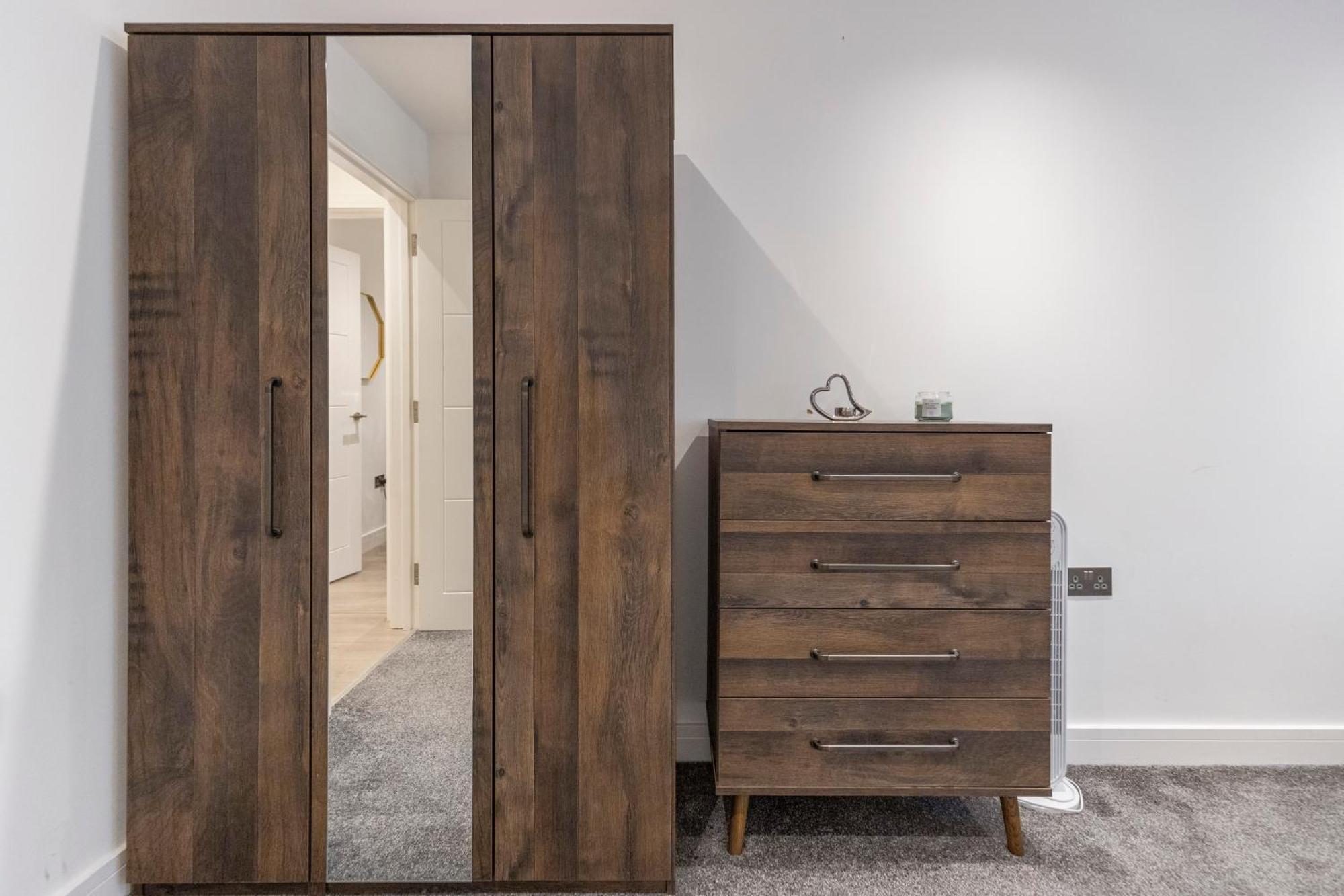 Spacious Luxury Apartment King Bed - Central Location London Exterior photo