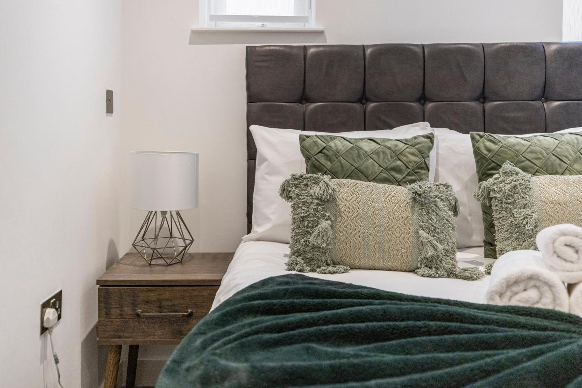 Spacious Luxury Apartment King Bed - Central Location London Exterior photo