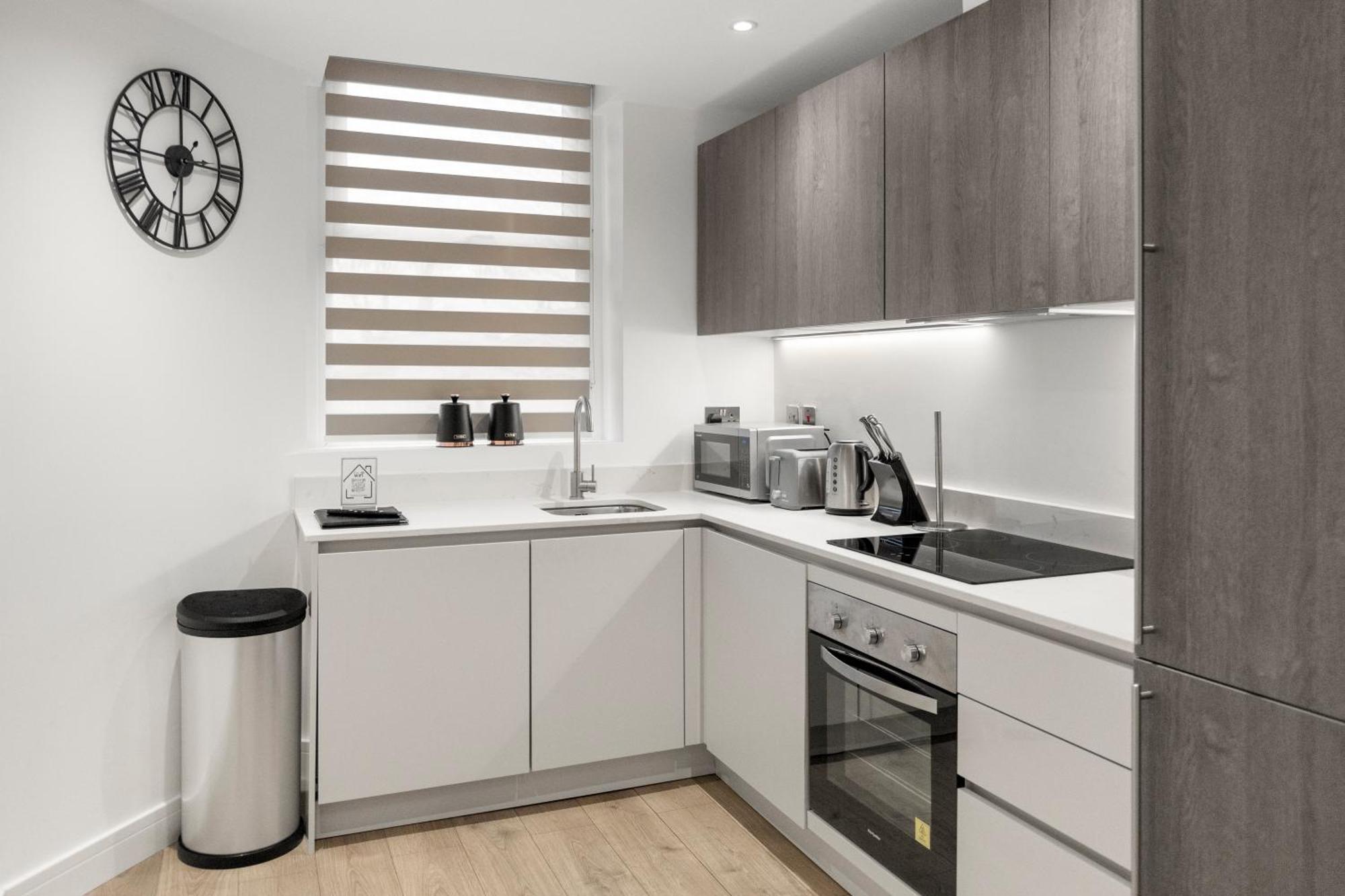 Spacious Luxury Apartment King Bed - Central Location London Exterior photo