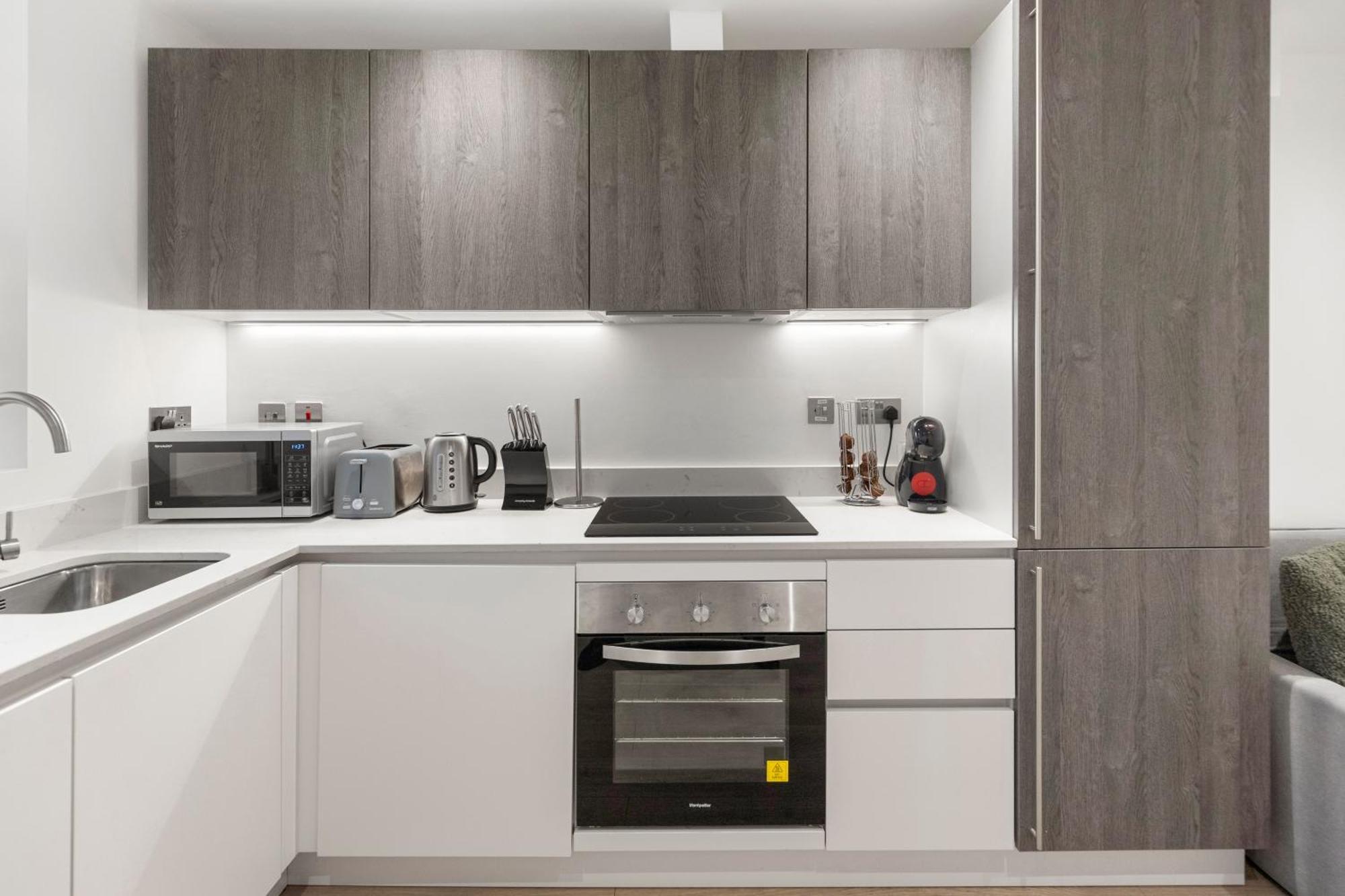 Spacious Luxury Apartment King Bed - Central Location London Exterior photo
